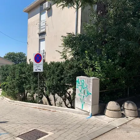 Sanela- Apartman Za Bezbrizan Odmor Crikvenica Exterior photo