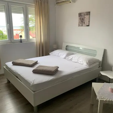 Sanela- Apartman Za Bezbrizan Odmor Crikvenica Exterior photo