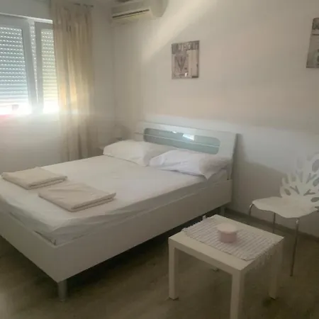 Sanela- Apartman Za Bezbrizan Odmor Crikvenica Exterior photo
